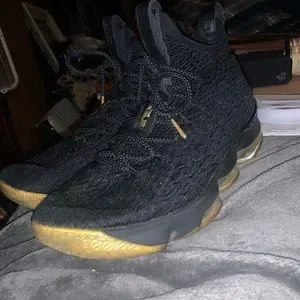 Lebron 15’s Metallic Gold 2017 Size : 9.5  Basketball Shoes Nike LeBron 15 EP  main image 3